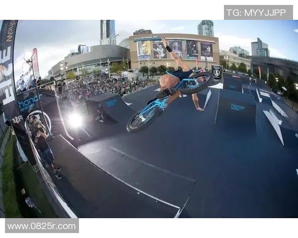 杨丽专访：从极限运动新手到顶尖高手的成长之路回顾